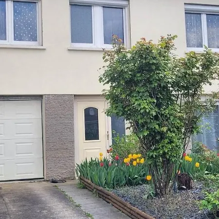 Chaleureux Avec Parking Et Recharge Ve Prives Apartment