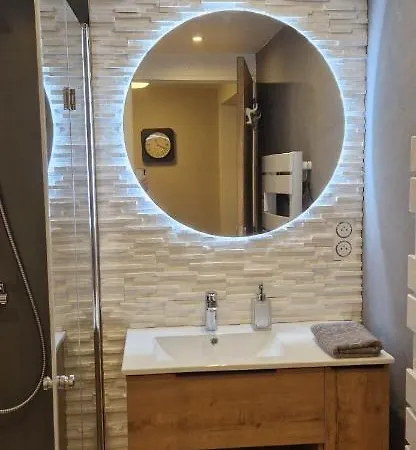 Apartment Chaleureux Avec Parking Et Recharge Ve Prives *